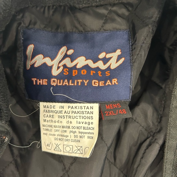 Infinit sledding Black Performance Jacket - Picture 2 of 8